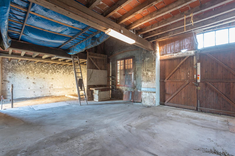 Maison - 260 m² - 8 pièces