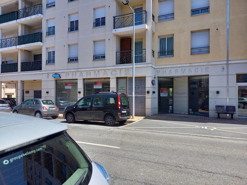 Local commercial - 155 m² - 3 pièces