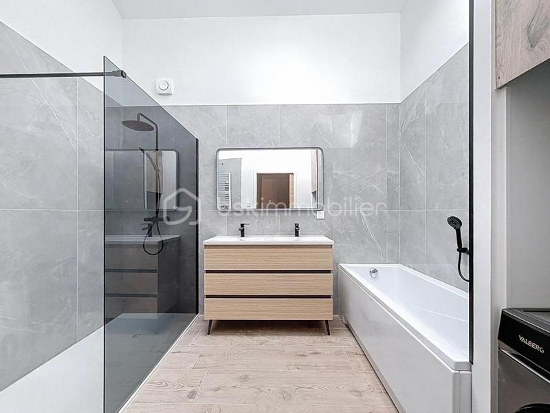 Appartement - 75 m² - 3 pièces