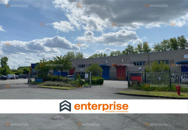 Local d'activité / Entrepôt - 2 130 m²