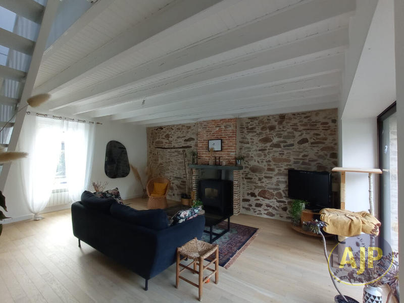 Maison - 101 m² - 5 pièces