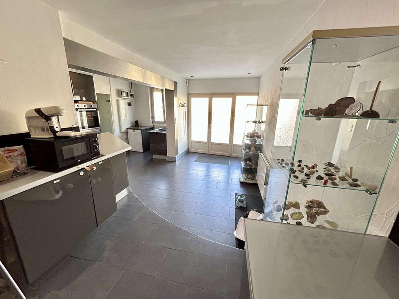 Maison traditionnelle - 160 m² - 6 pièces