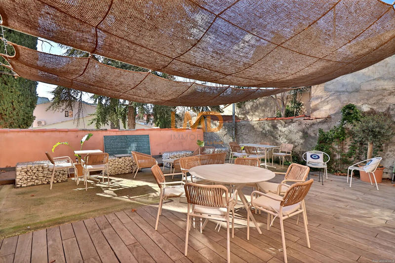 Bureau - 121 m² - 6 pièces