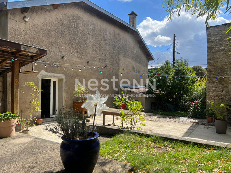 Maison - 221 m² - 7 pièces