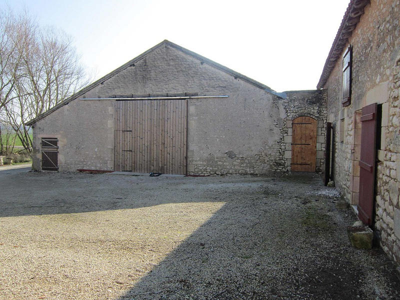 Maison - 330 m² - 12 pièces