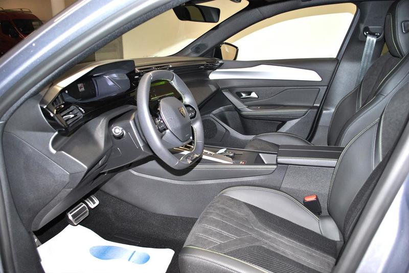 Peugeot 308 III 1.2 Puretech 130 Eat8 Gt