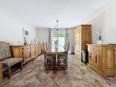 Maison - 177 m² - 6 pièces