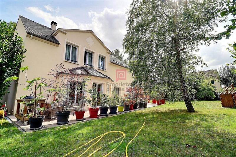 Maison - 250 m² - 10 pièces