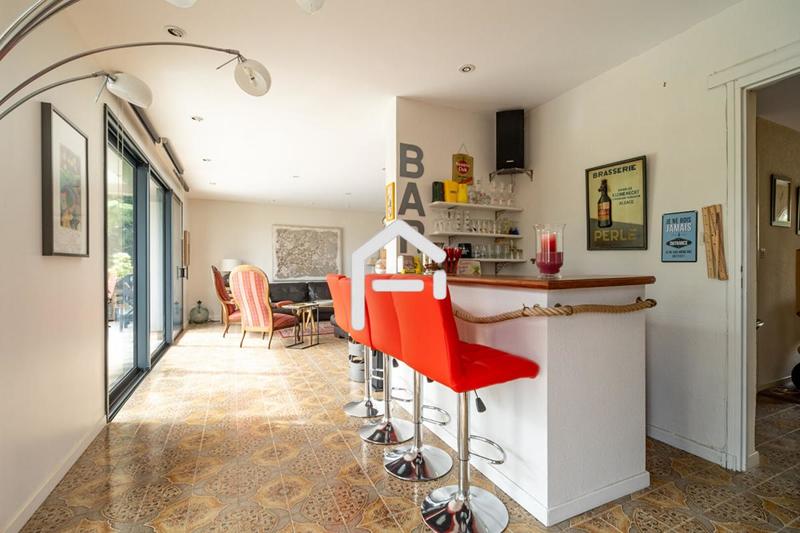 Maison - 191 m² - 6 pièces