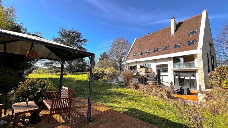 Propriété - 373 m² - 10 pièces
