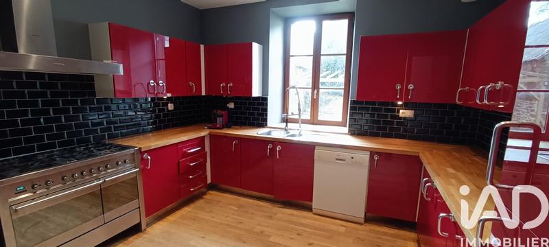 Maison - 206 m² - 8 pièces