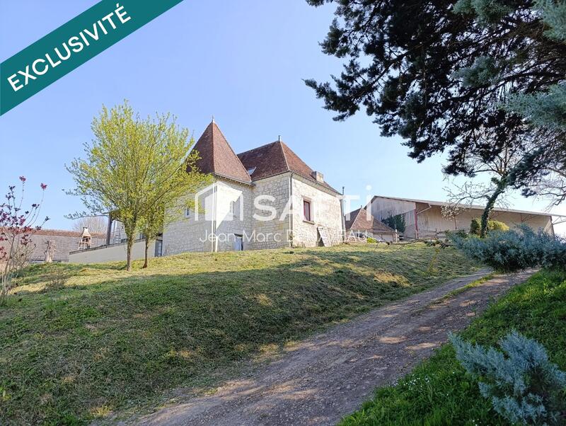 Maison - 181 m² - 5 pièces