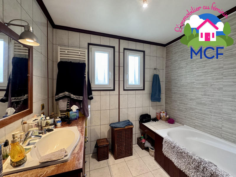 Maison - 93 m² - 5 pièces