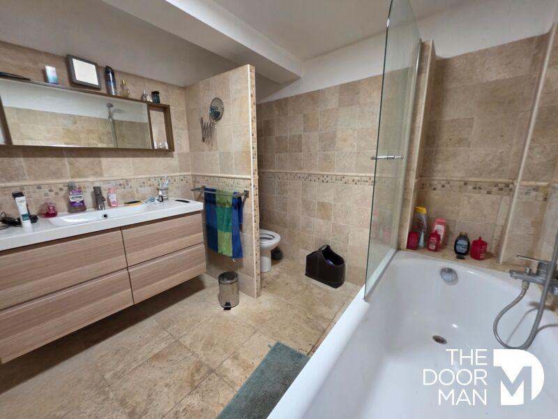 Maison - 163 m² - 6 pièces