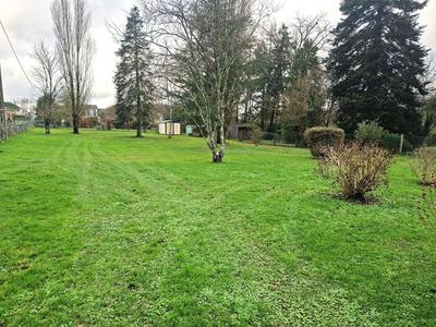 Terrain constructible - 1 400 m²