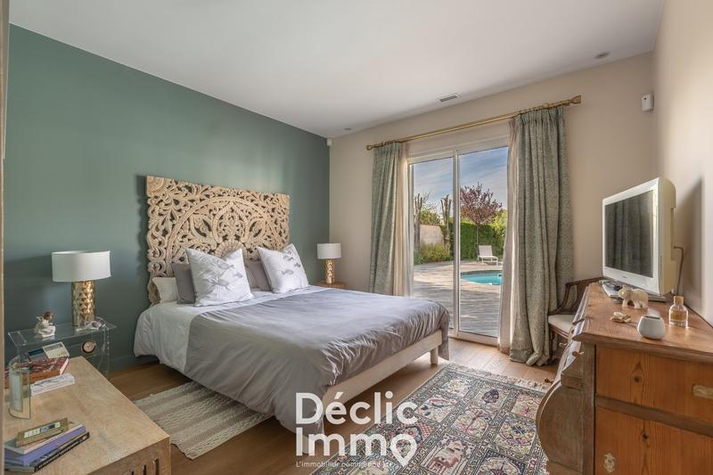 Maison - 235 m² - 7 pièces