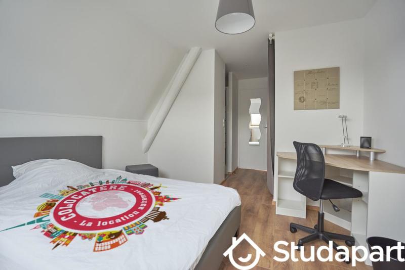 Chambre - 10 m² - 1 pièce