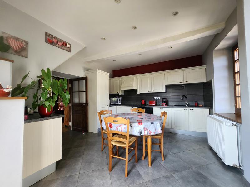 Maison - 95 m² - 5 pièces