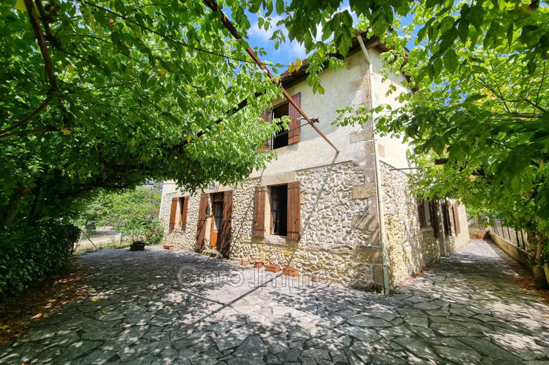 Maison - 180 m² - 6 pièces