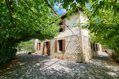 Maison - 180 m² - 6 pièces