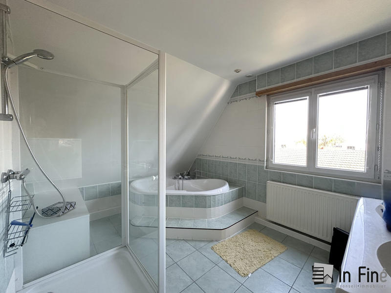 Maison - 145 m² - 6 pièces