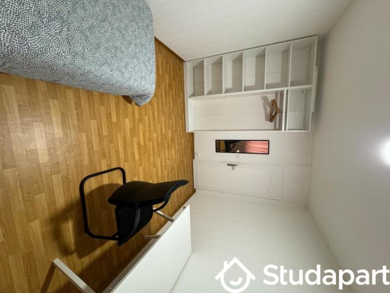 Chambre - 10 m² - 1 pièce