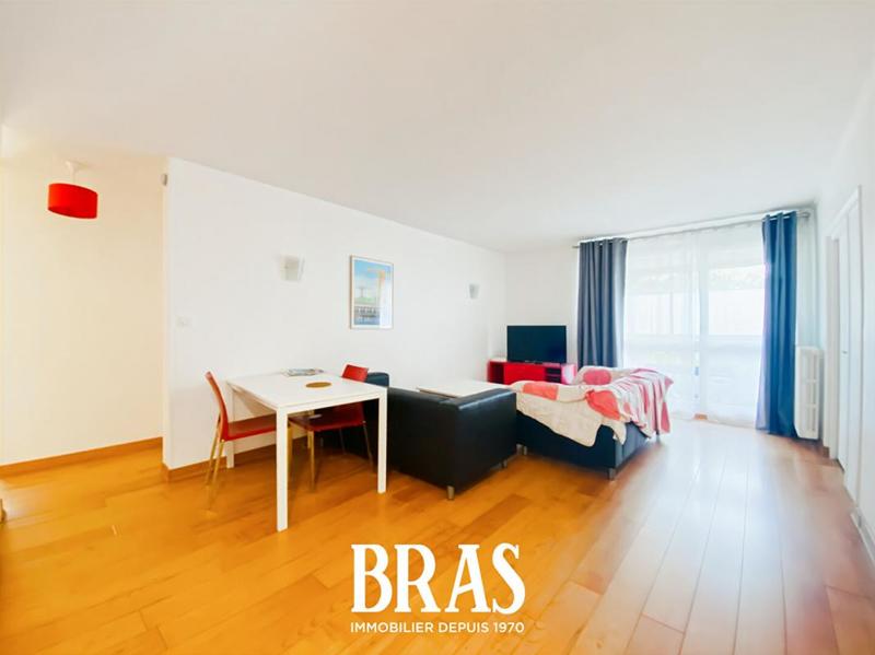 Appartement - 95 m² - 5 pièces