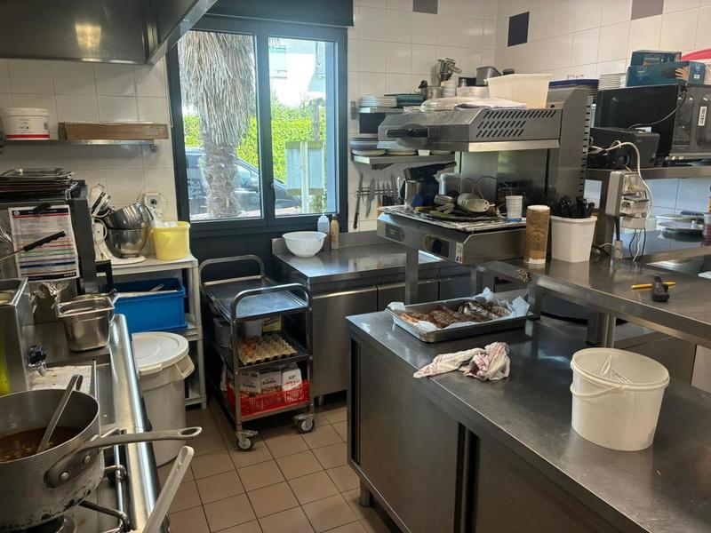 Fonds de commerce - 200 m²