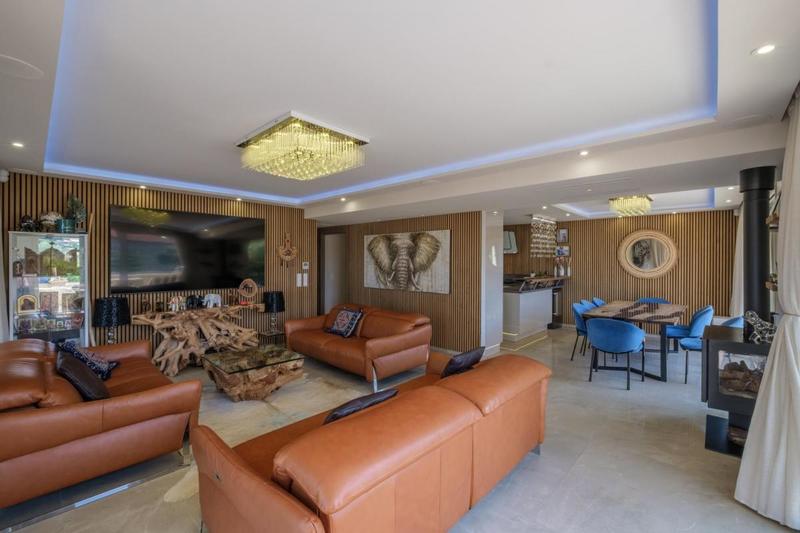 Villa - 258 m² - 14 pièces