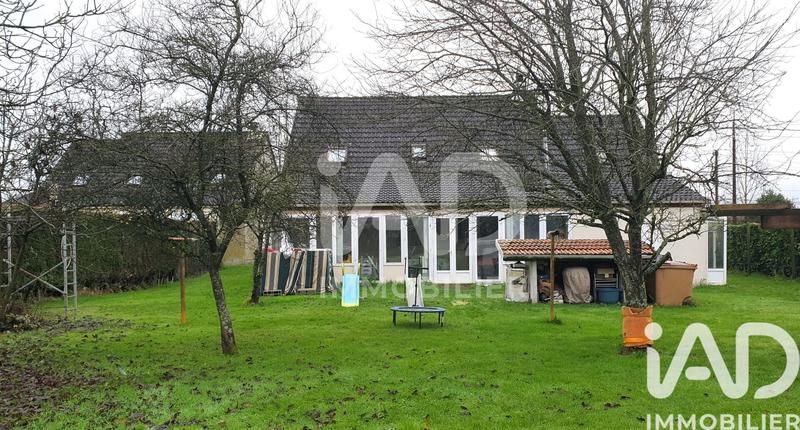 Maison - 137 m² - 8 pièces