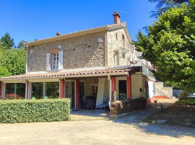 Maison en pierre - 183 m² - 8 pièces