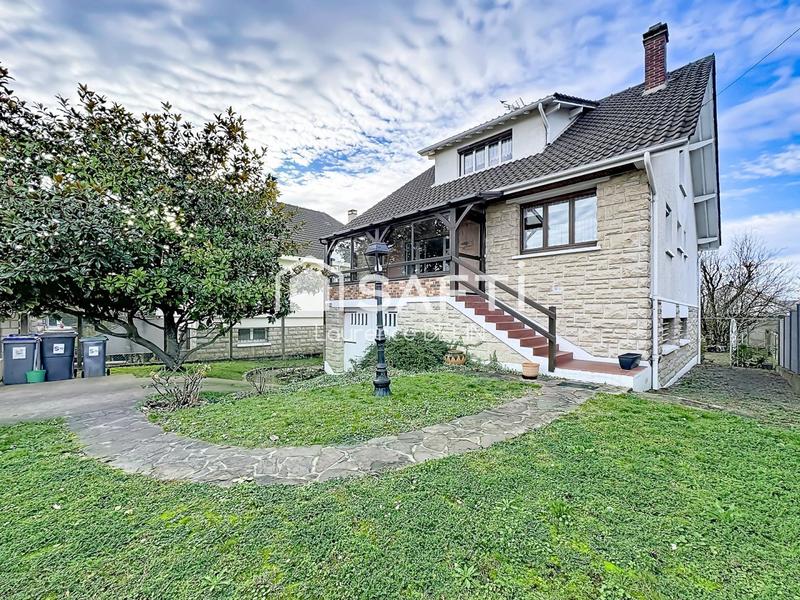 Maison - 142 m² - 7 pièces