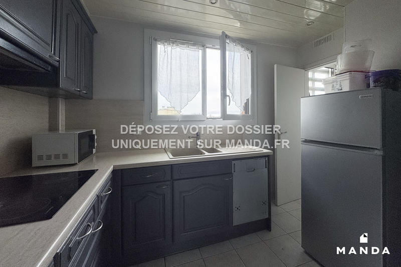 Chambre - 9 m² - 5 pièces