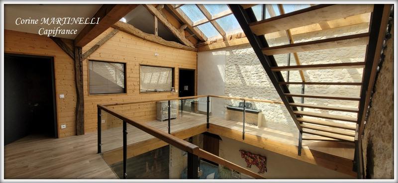 Propriété - 885 m² - 22 pièces