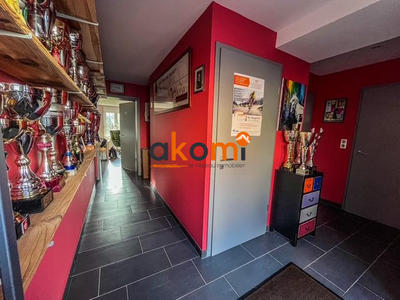 Appartement - 96 m² - 8 pièces