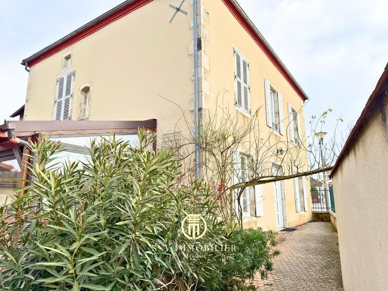 Maison de village - 160 m² - 7 pièces