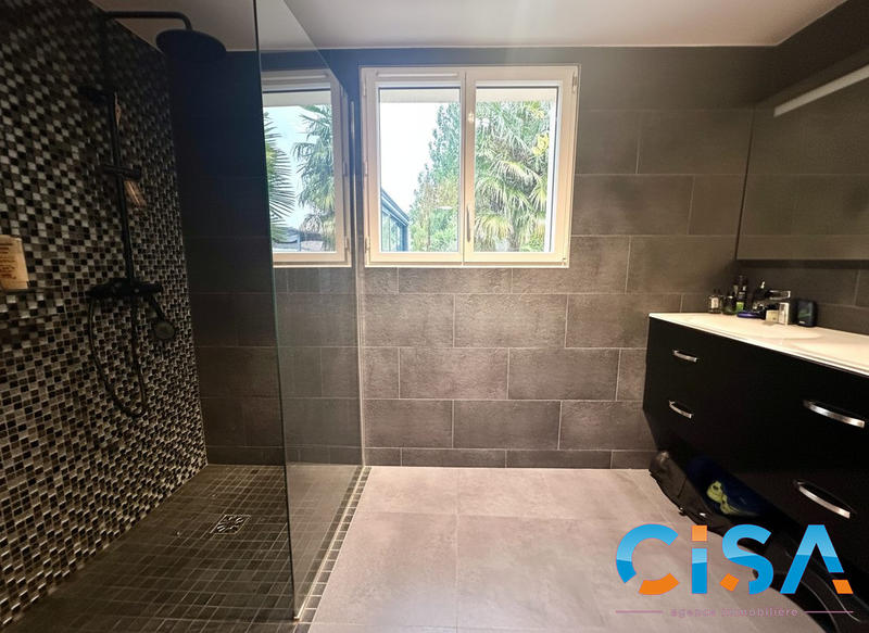 Maison - 105 m² - 4 pièces