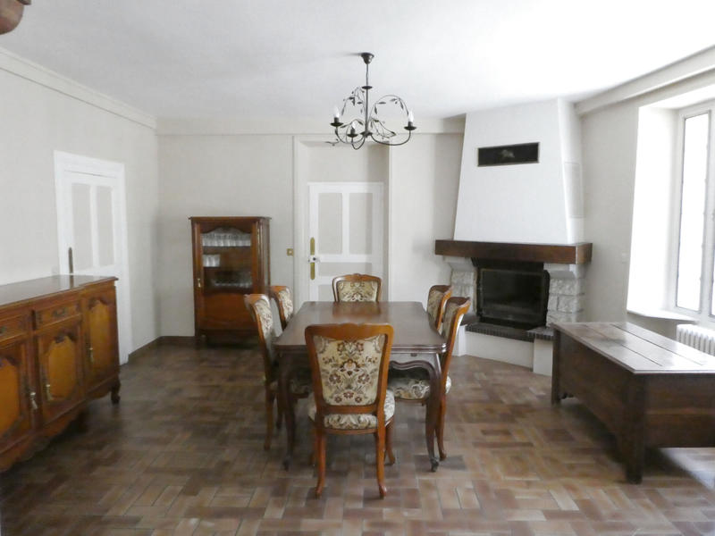 Maison - 155 m² - 8 pièces