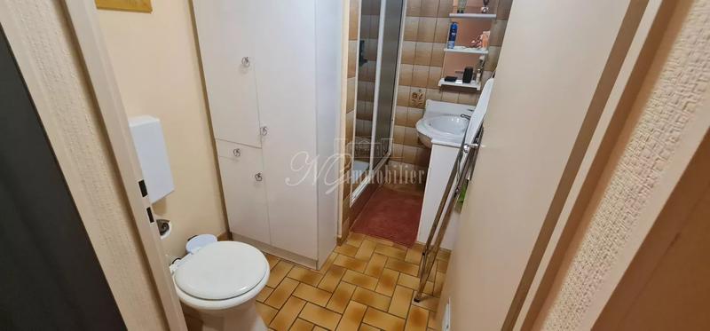 Maison - 208 m² - 9 pièces