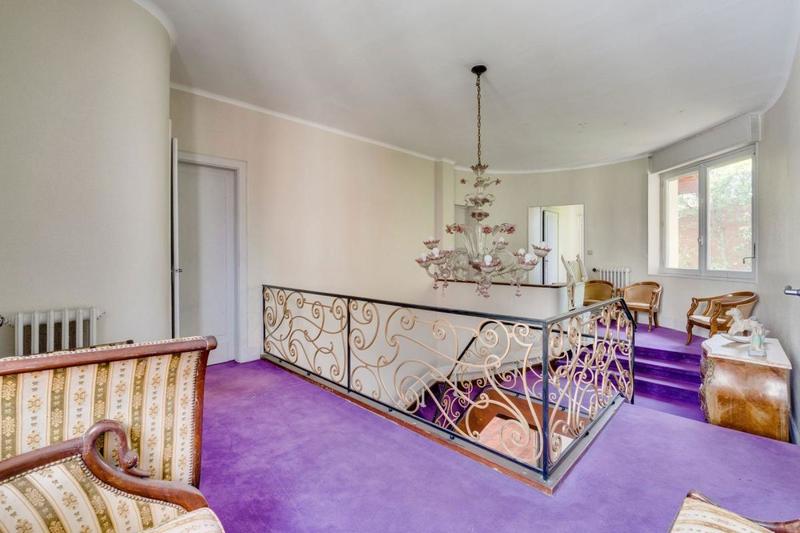 Maison - 255 m² - 7 pièces