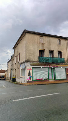 Maison de ville - 2 051 m²