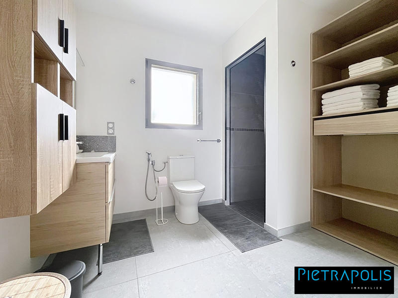 Maison - 138 m² - 6 pièces