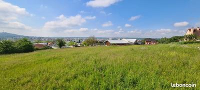 Terrain constructible - 717 m²