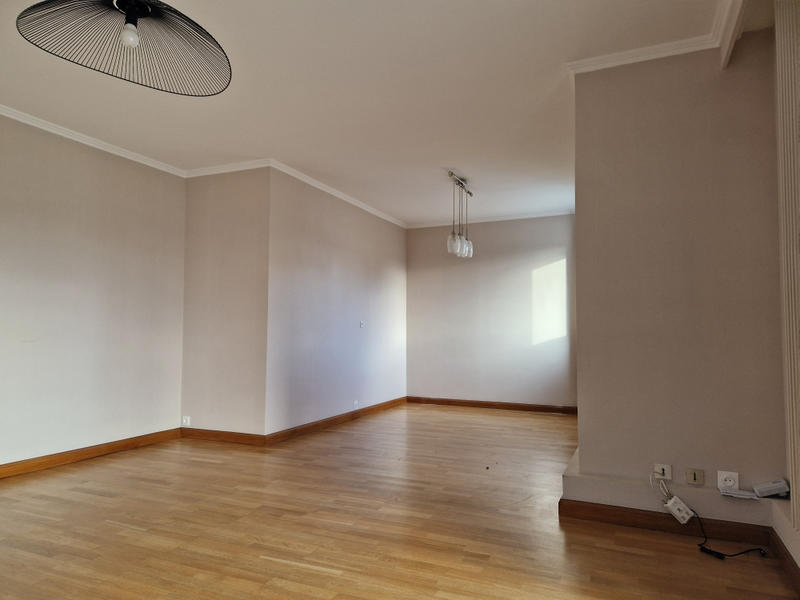 Appartement - 99 m² - 4 pièces