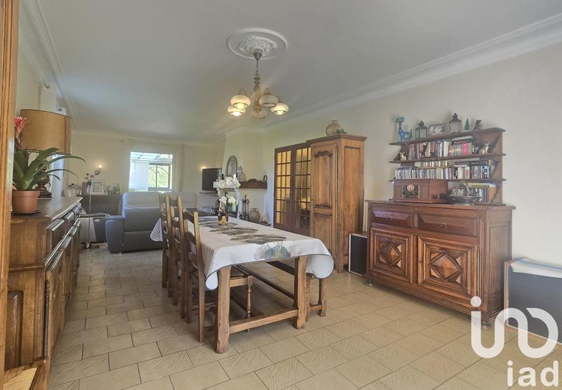 Maison - 203 m² - 8 pièces