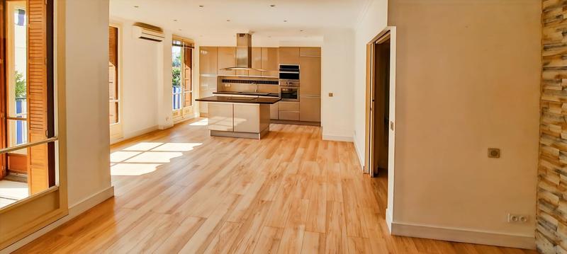 Appartement - 84 m² - 3 pièces