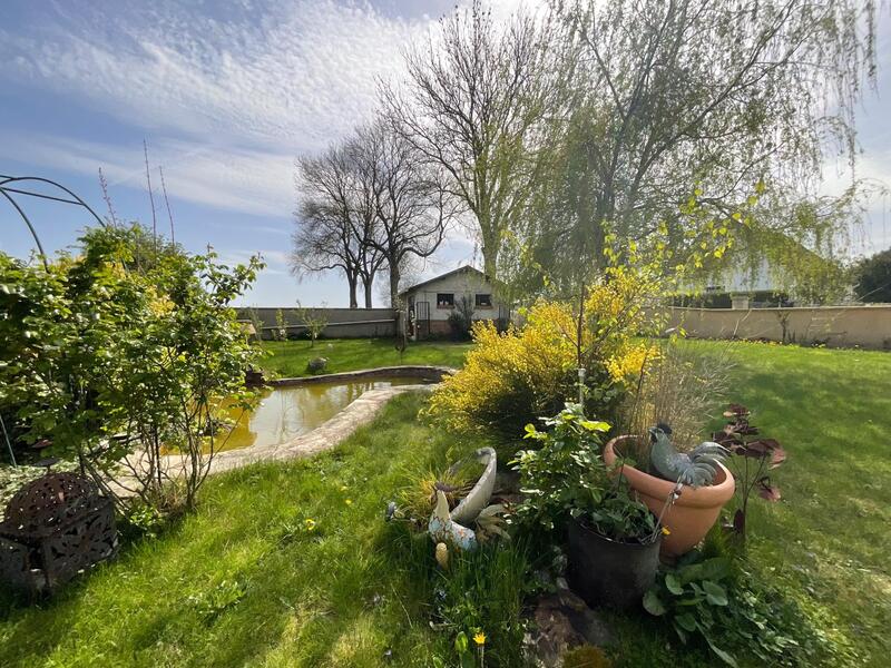 Maison - 232 m² - 8 pièces