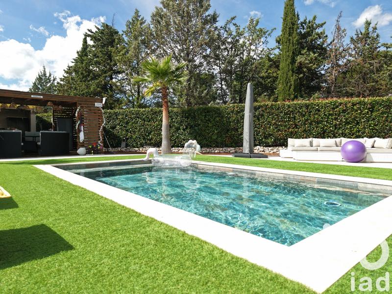 Maison - 200 m² - 7 pièces