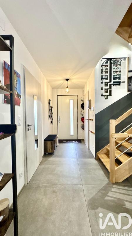 Maison - 92 m² - 4 pièces