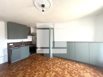 Appartement - 60 m² - 4 pièces